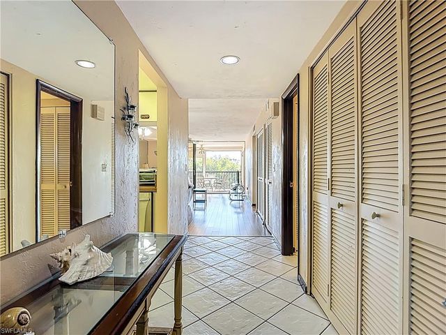 2067 W Lakeview BLVD # 9, North Fort Myers, FL 33903