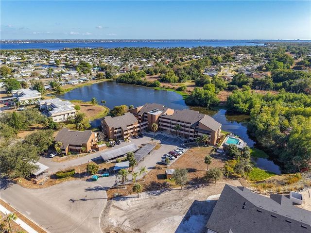 2067 W Lakeview BLVD # 9, North Fort Myers, FL 33903