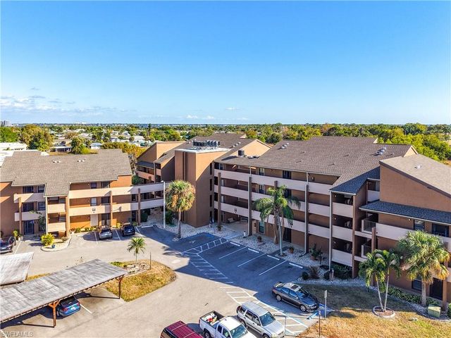 2067 W Lakeview BLVD # 9, North Fort Myers, FL 33903