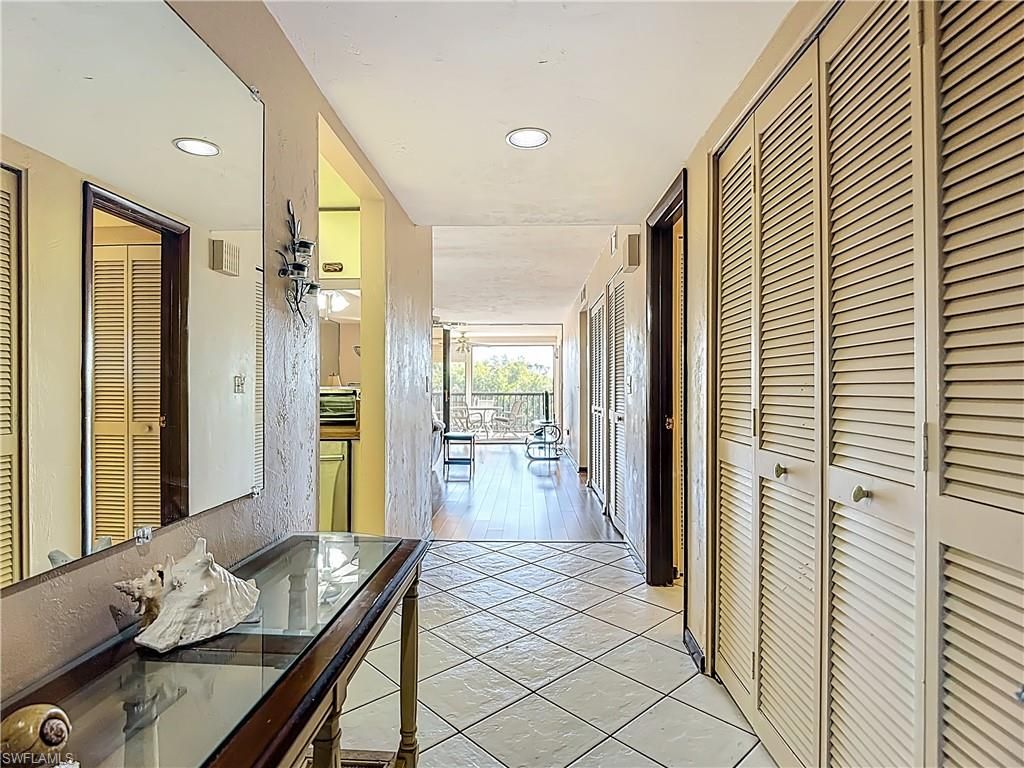 2067 W Lakeview BLVD 9, NORTH FORT MYERS, FL 33903 — photo 2