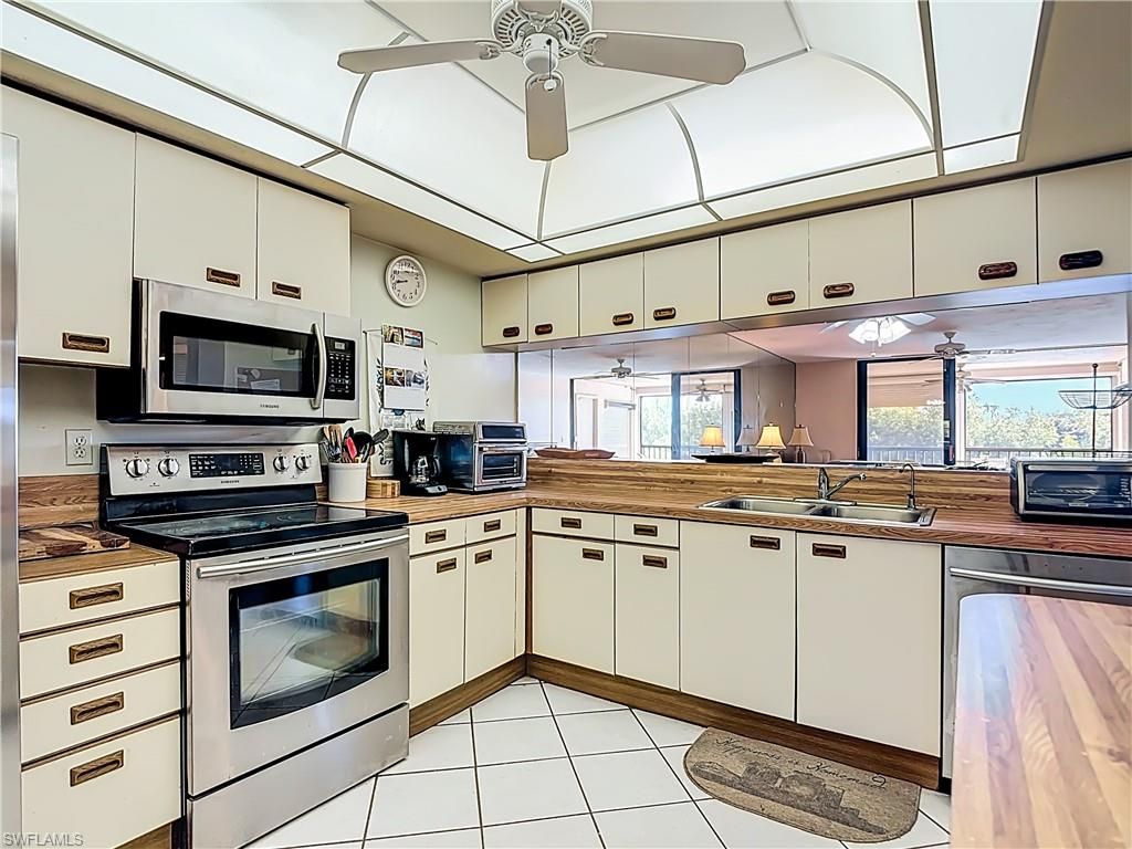 2067 W Lakeview BLVD 9, NORTH FORT MYERS, FL 33903 — photo 4