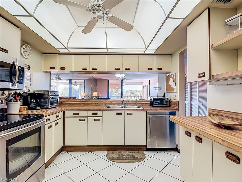 2067 W Lakeview BLVD 9, NORTH FORT MYERS, FL 33903 — photo 5