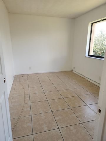 390 Racquet Club Road 204, Weston, FL 33326