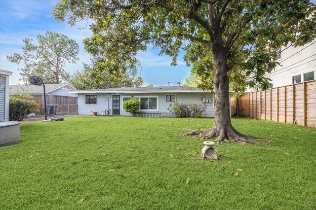 3825 Gramercy Street, Houston, TX 77025