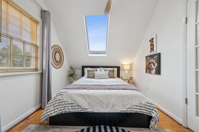 617 AVENUE E, Bayonne, NJ 07002