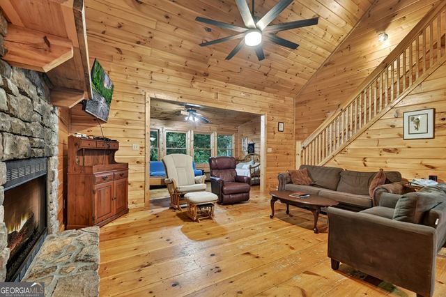 550 Hillsdale Drive, Ellijay, GA 30540