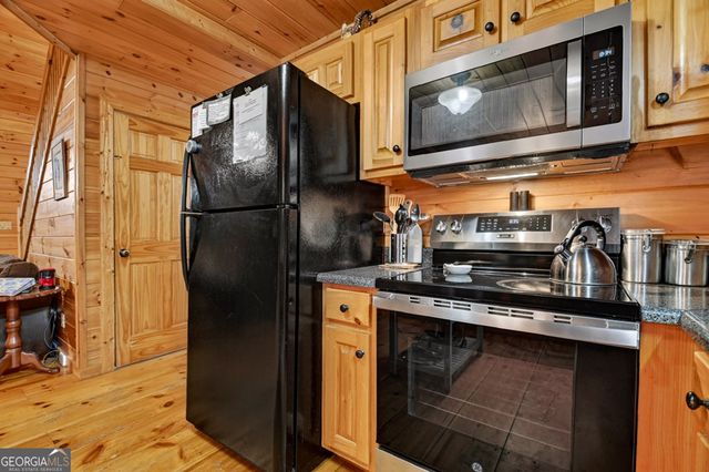 550 Hillsdale Drive, Ellijay, GA 30540