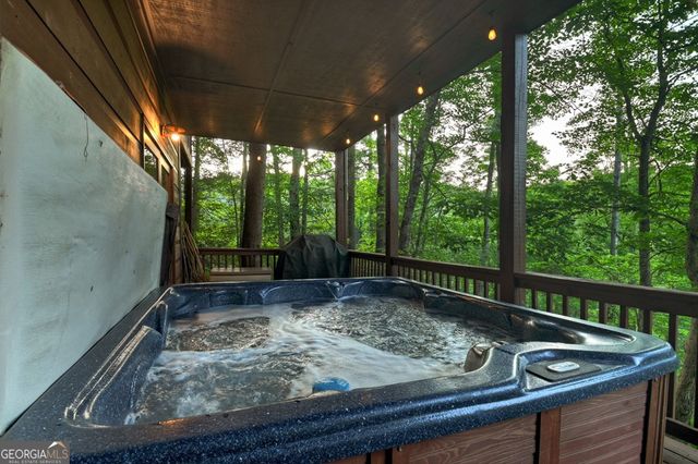 550 Hillsdale Drive, Ellijay, GA 30540