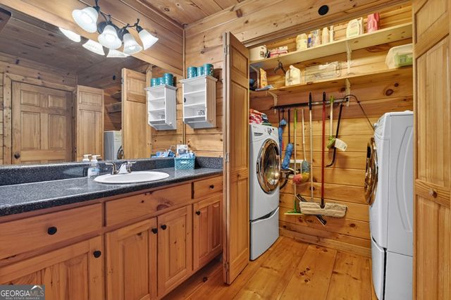 550 Hillsdale Drive, Ellijay, GA 30540
