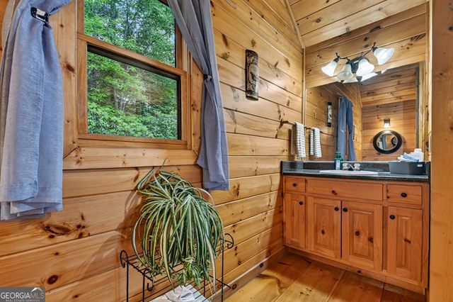 550 Hillsdale Drive, Ellijay, GA 30540