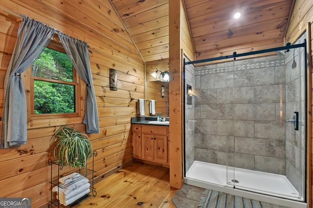 550 Hillsdale Drive, Ellijay, GA 30540