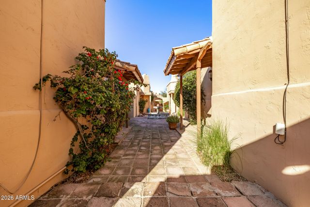 38065 N CAVE CREEK Road 6, Cave Creek, AZ 85331