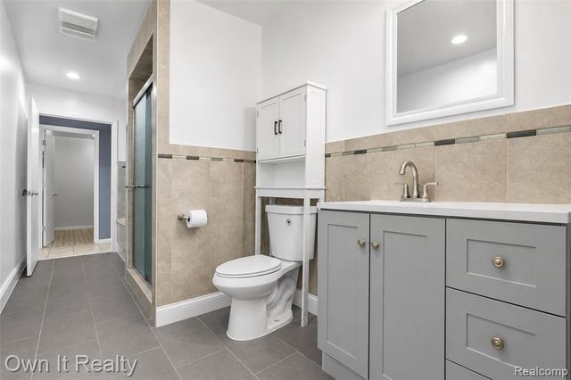 26321 Midway Street, Dearborn Heights, MI 48127