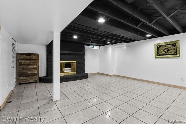 26321 Midway Street, Dearborn Heights, MI 48127