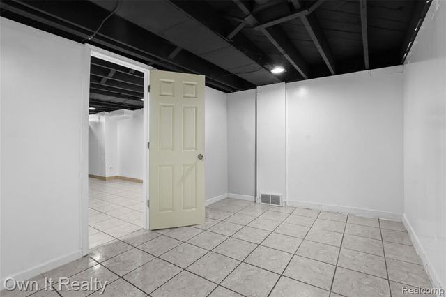 26321 Midway Street, Dearborn Heights, MI 48127
