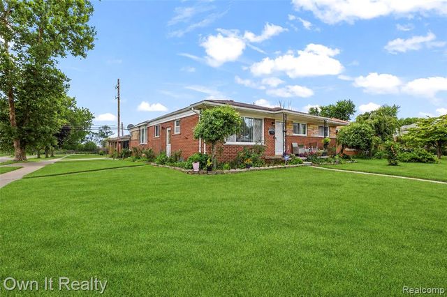 26321 Midway Street, Dearborn Heights, MI 48127