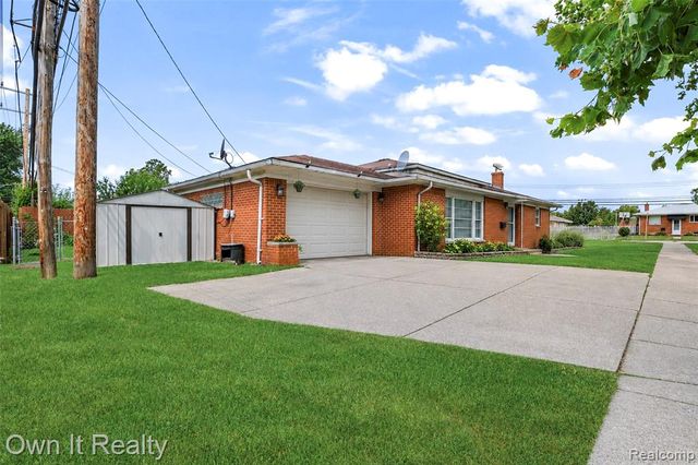 26321 Midway Street, Dearborn Heights, MI 48127