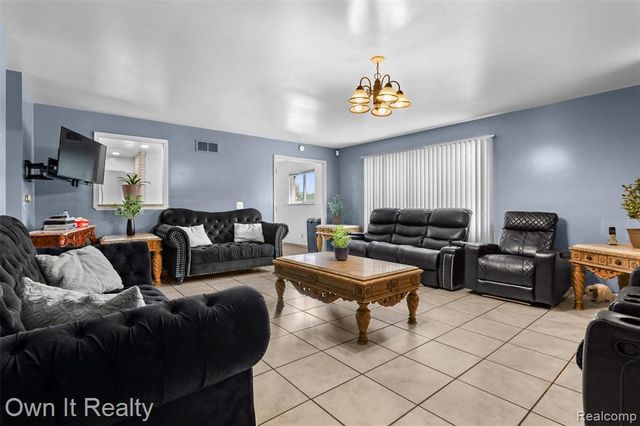 26321 Midway Street, Dearborn Heights, MI 48127
