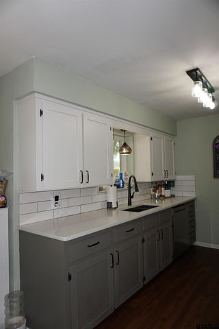 10808 Jeanell Dr, Kemp, TX 75143