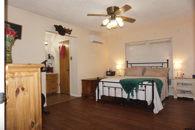 10808 Jeanell Dr, Kemp, TX 75143