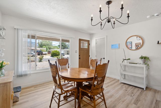 2617 Mary Ellen Street NE, Albuquerque, NM 87112