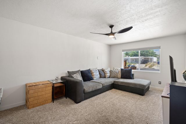 2617 Mary Ellen Street NE, Albuquerque, NM 87112