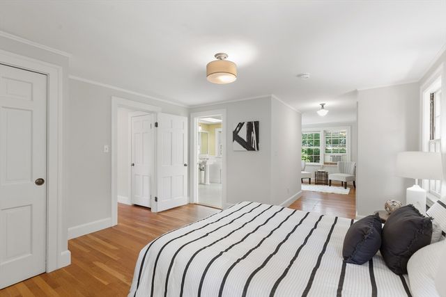 49 Hillsdale Rd, Arlington, MA 02476