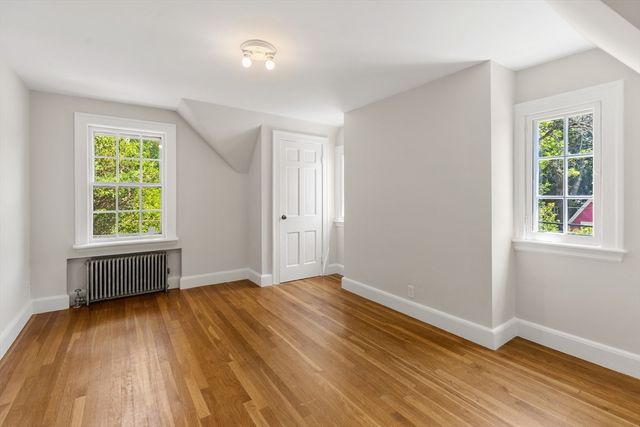 49 Hillsdale Rd, Arlington, MA 02476