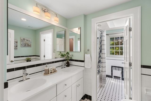 49 Hillsdale Rd, Arlington, MA 02476