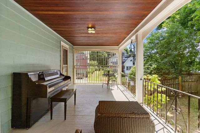 49 Hillsdale Rd, Arlington, MA 02476