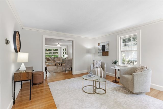 49 Hillsdale Rd, Arlington, MA 02476