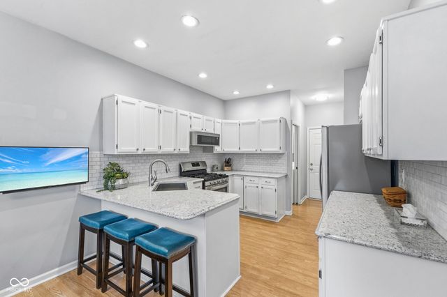 681 Foxmere Terrace, Greenwood, IN 46142