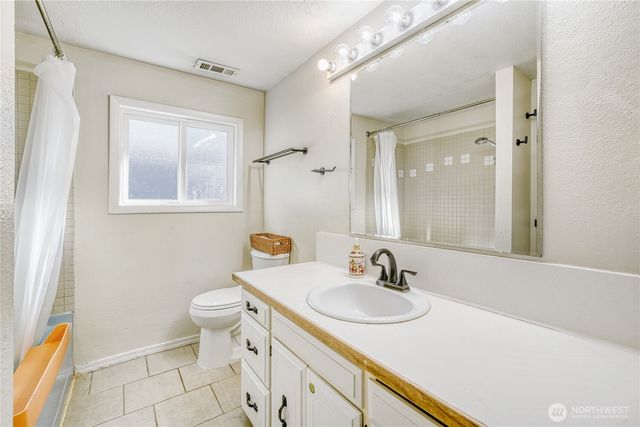 5025 45th Avenue SE, Lacey, WA 98503