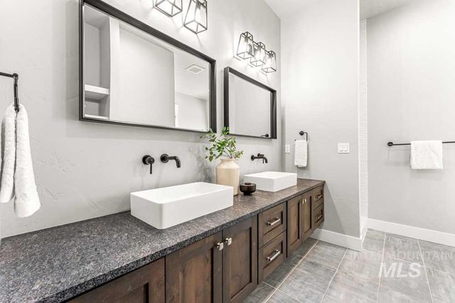 8201 W Corinthia St, Eagle, ID 83616