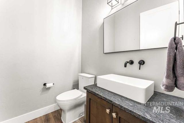 8201 W Corinthia St, Eagle, ID 83616