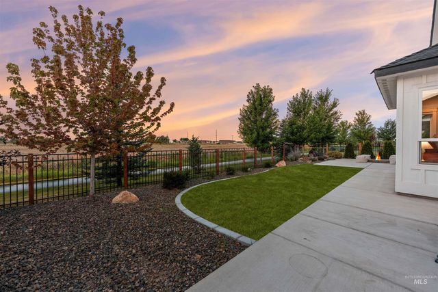 8201 W Corinthia St, Eagle, ID 83616