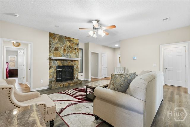915 Mandarin Drive, Hinesville, GA 31313