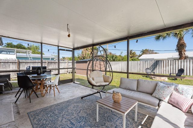 1207 Sioux Street, Jupiter, FL 33458