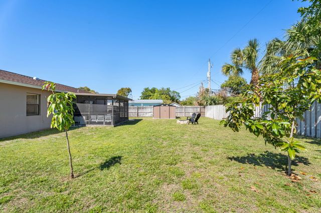 1207 Sioux Street, Jupiter, FL 33458