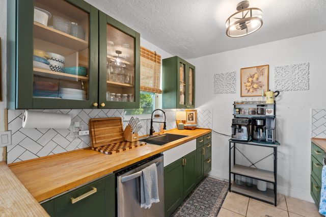 1207 Sioux Street, Jupiter, FL 33458