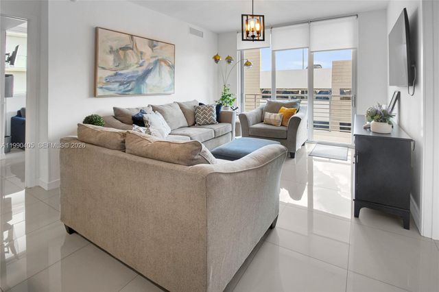 7661 NW 107th Ave 501, Doral, FL 33178