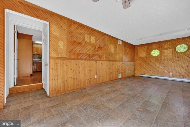 217 OAK DR, Pasadena, MD 21122
