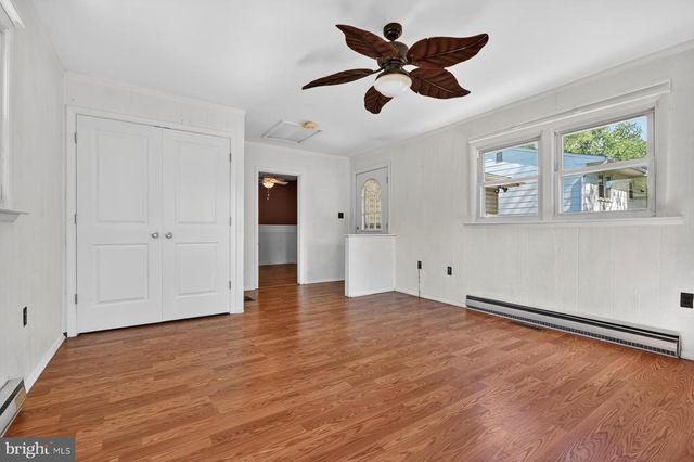 217 OAK DR, Pasadena, MD 21122