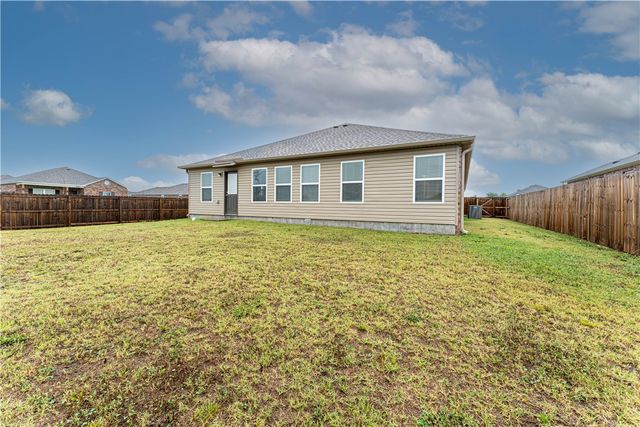 6702 SW Pilgrim Road, Bentonville, AR 72713