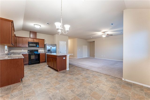 6702 SW Pilgrim Road, Bentonville, AR 72713