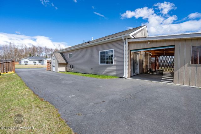 470 W Goldenwood Street, Wasilla, AK 99654