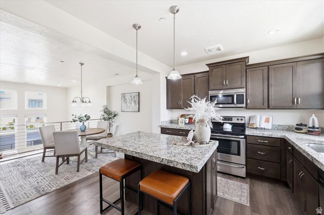 4563 W DAYBREAK RIM WAY, South Jordan, UT 84009