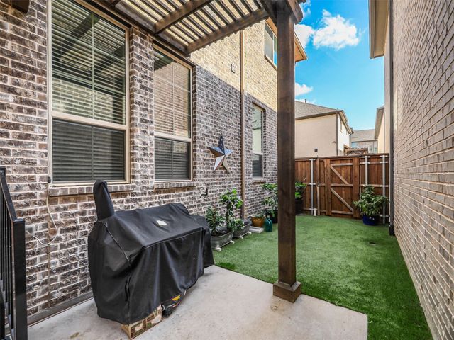 261 Golden Gate Drive, Richardson, TX 75080