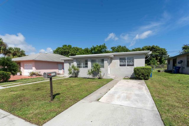 1340 W 33rd Street, Riviera Beach, FL 33404