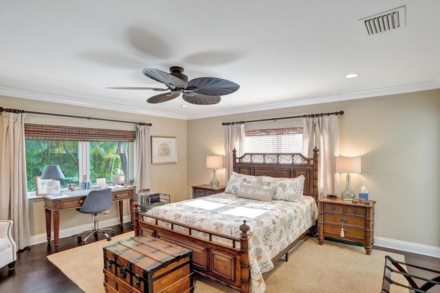 15 Minnetonka Road, Sea Ranch Lakes, FL 33308
